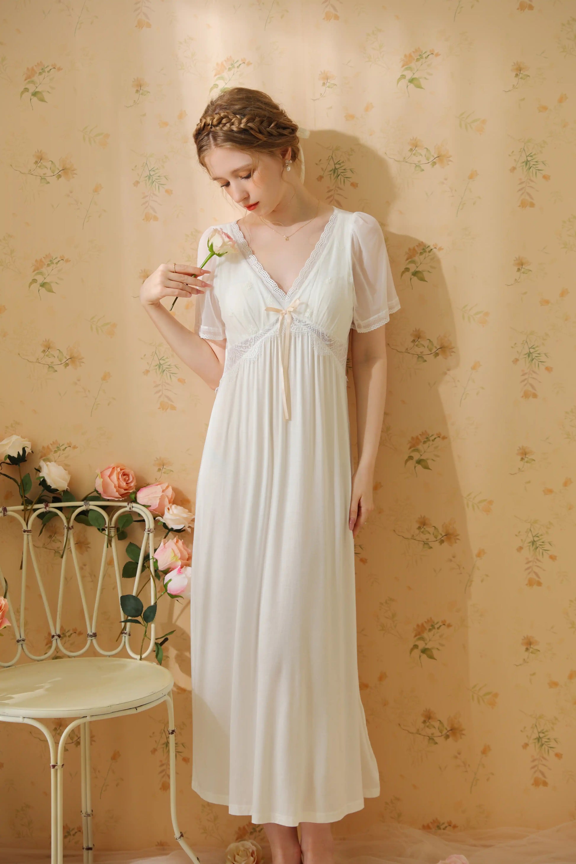 Fantasy V-neck mid-length nightgown / home wear