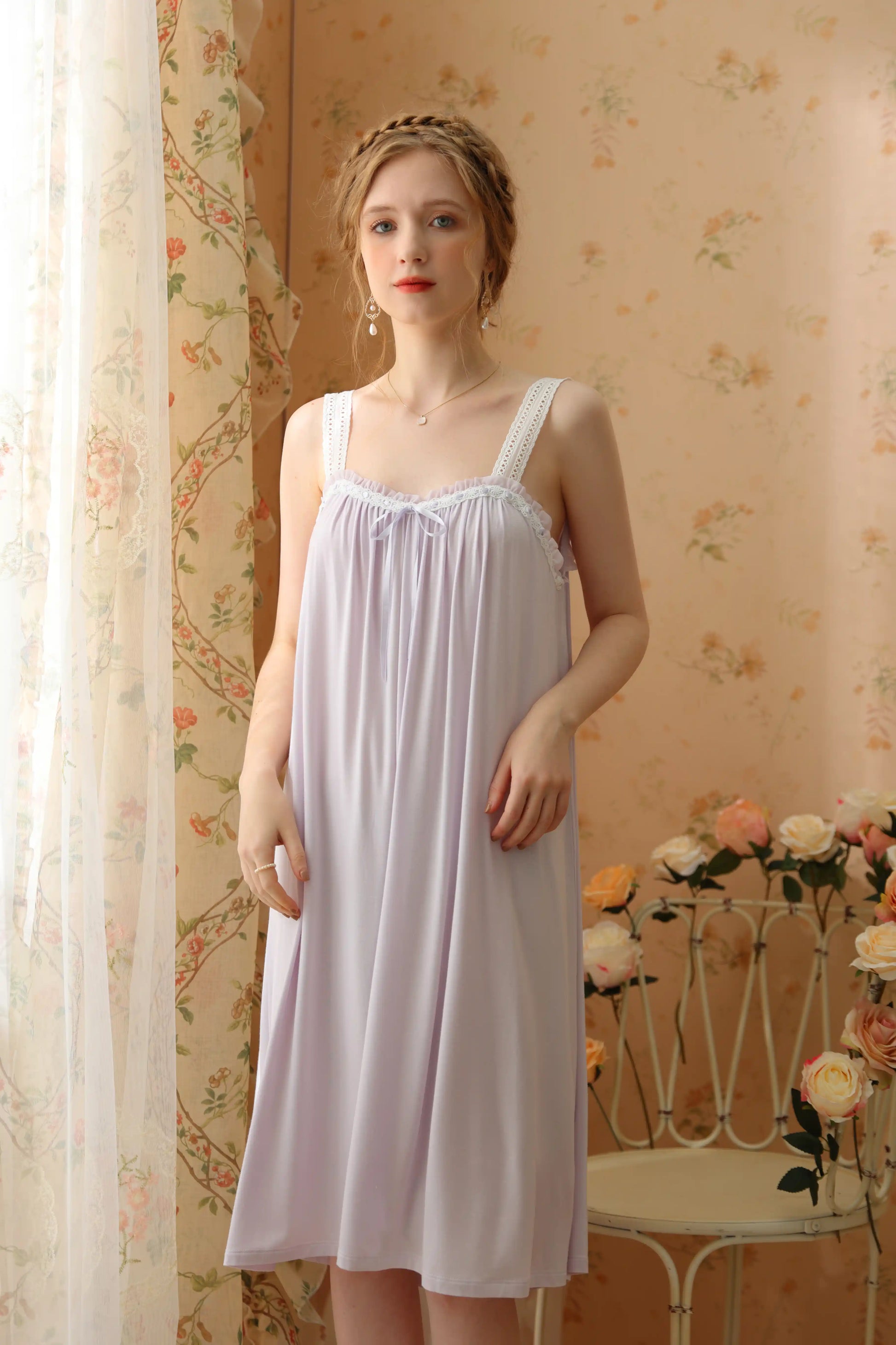 Simple and sweet Suspender nightgown / home wear
