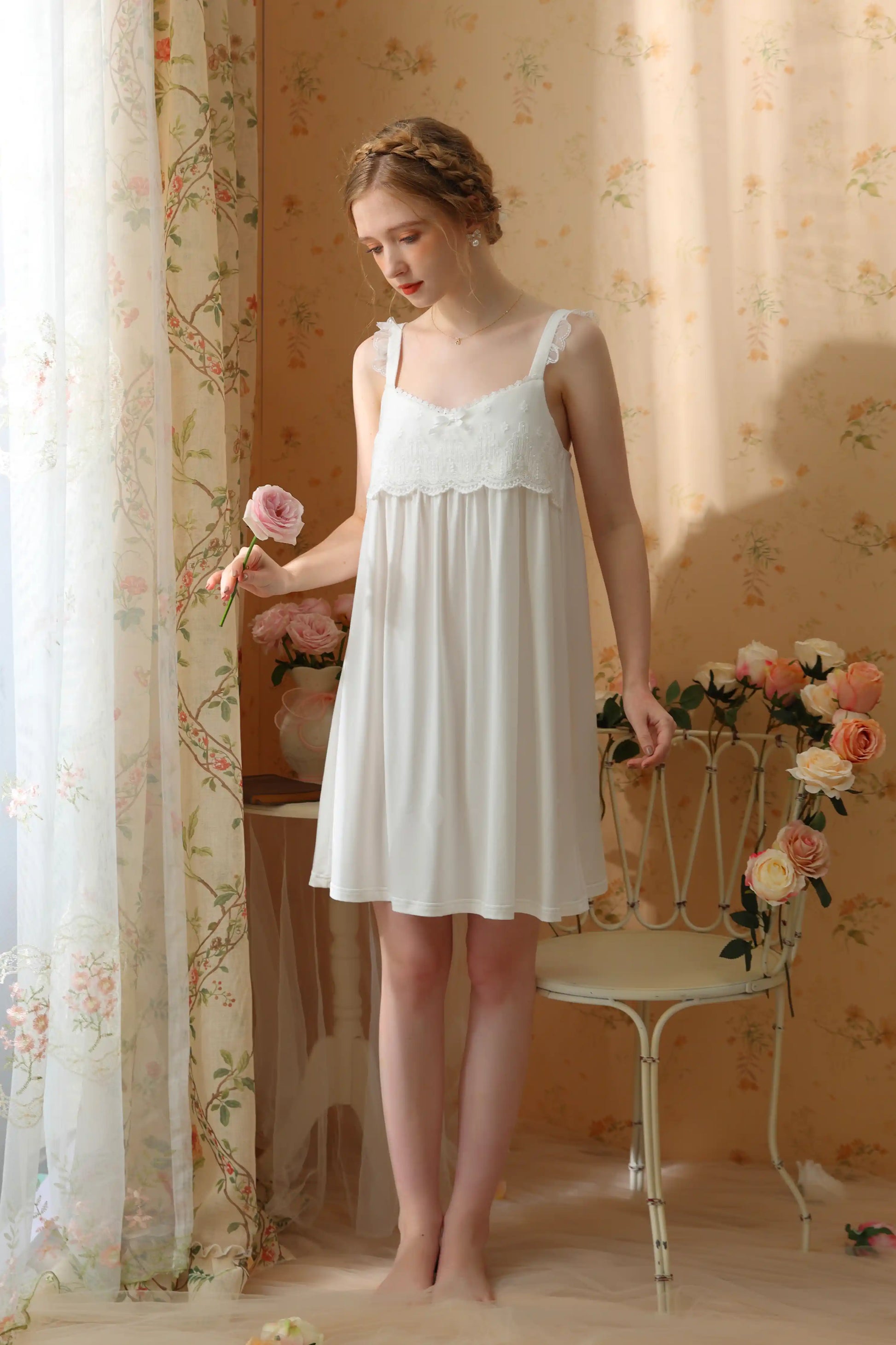Simple and sweet Suspender nightgown / home wear