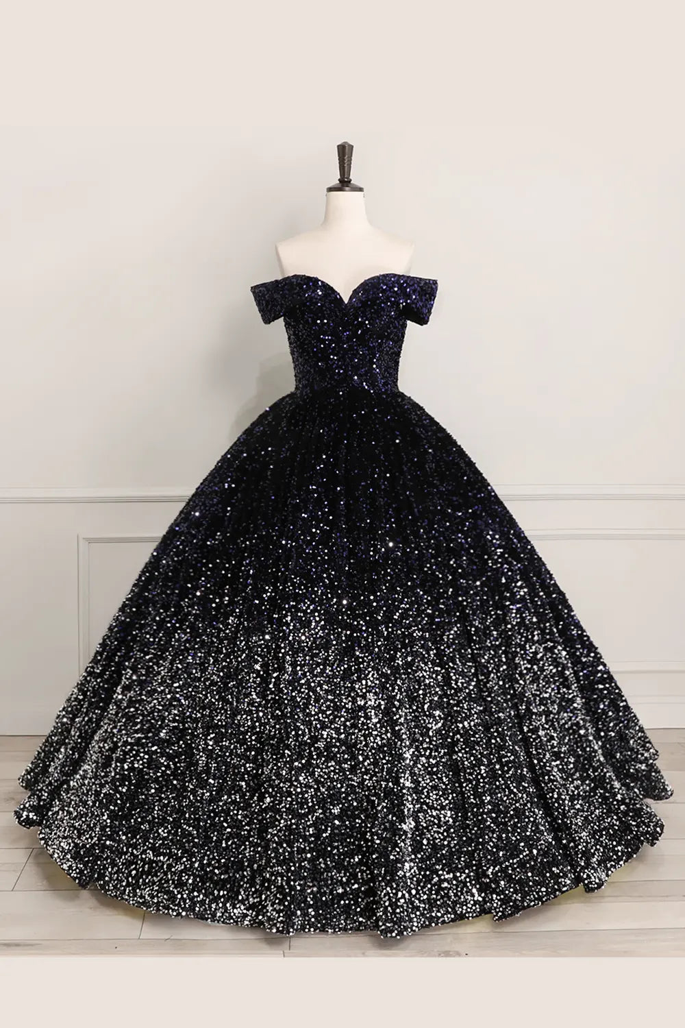 Elegant Dream Palace Style Sequined Evening Dress