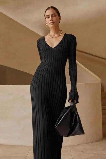 Simple casual V-neck solid color knitted midi dress