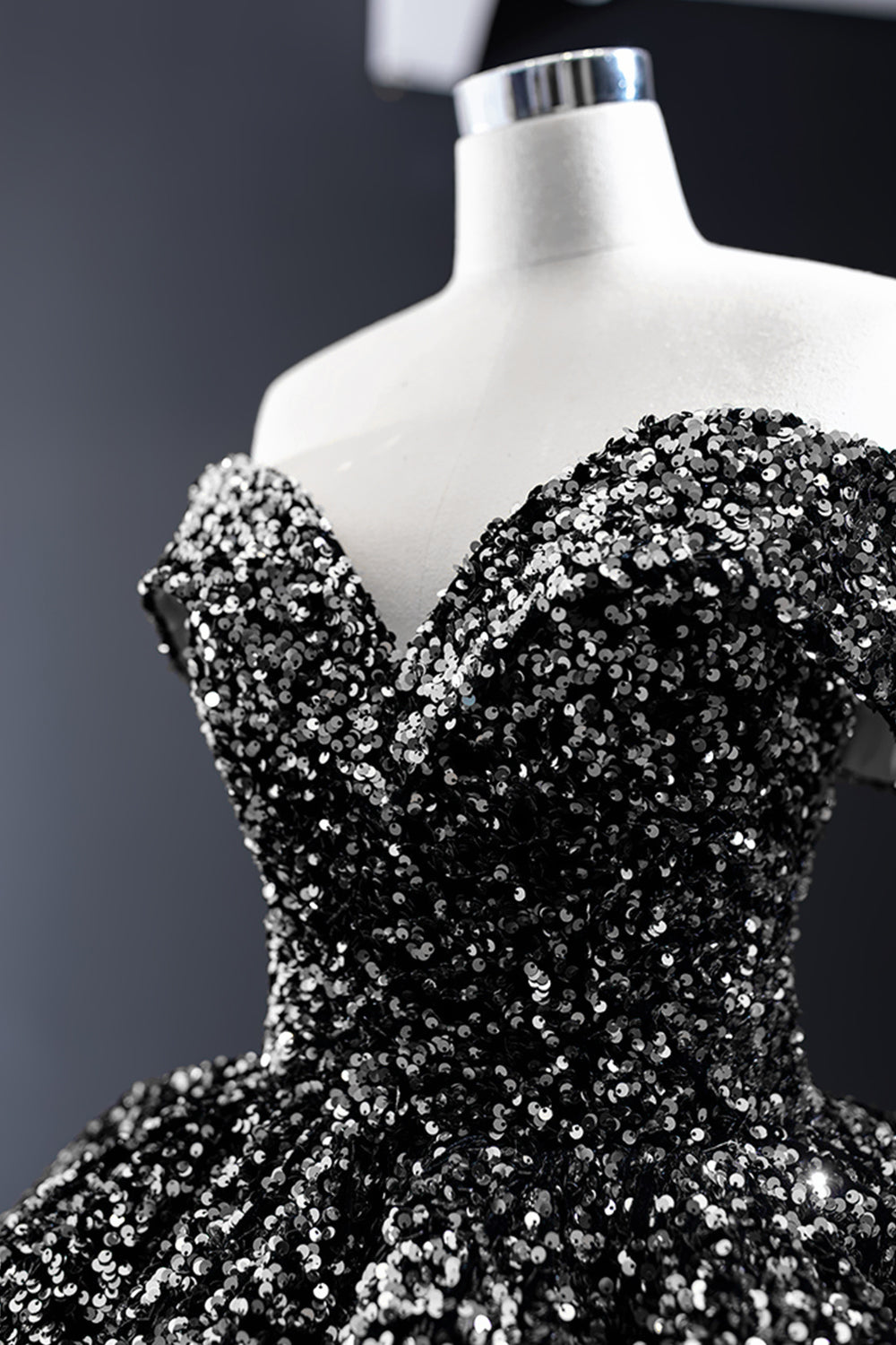 Elegant Dream Palace Style Sequined Evening Dress