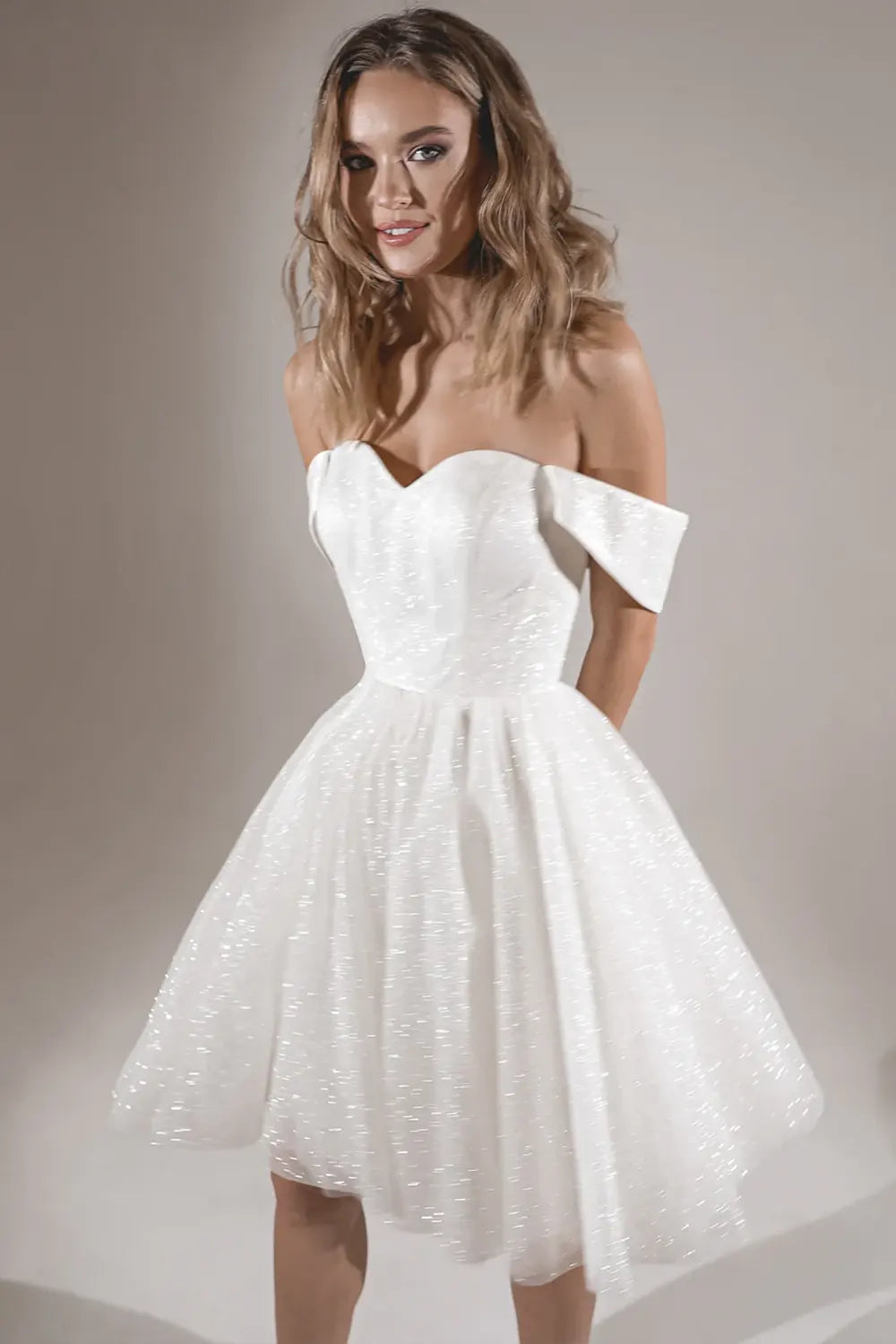 White elegant shiny tulle evening dress