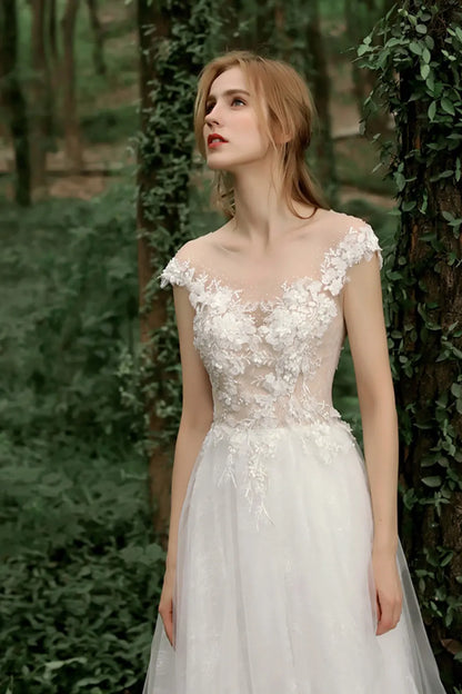 Elegant Floral Embroidered Lace Long Wedding Dress