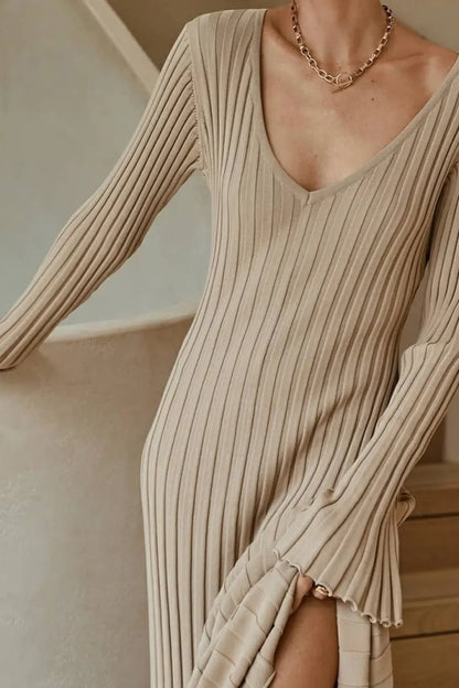 Simple casual V-neck solid color knitted midi dress