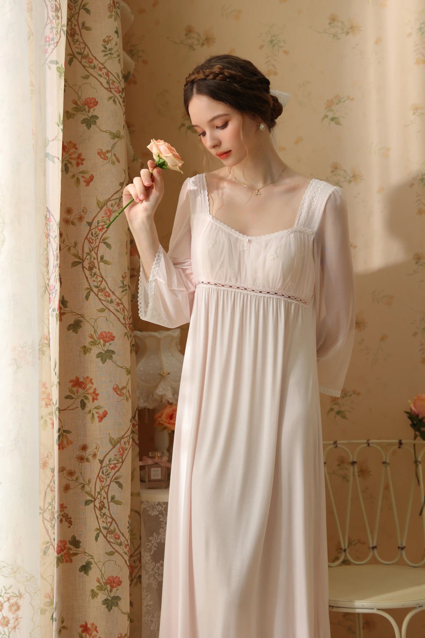 Classic Elegant Sheer Long-Sleeve Nightgown/Home wear