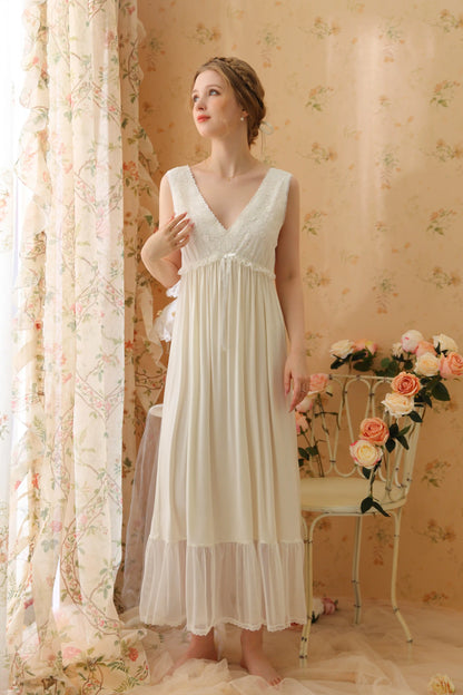 Gentle and romantic Nightgown/Home wear