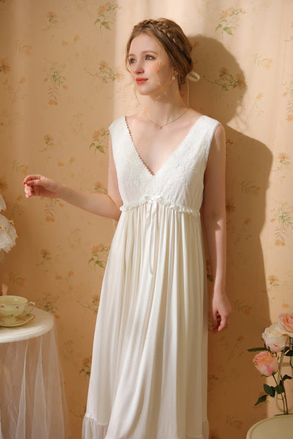 Gentle and romantic Nightgown/Home wear