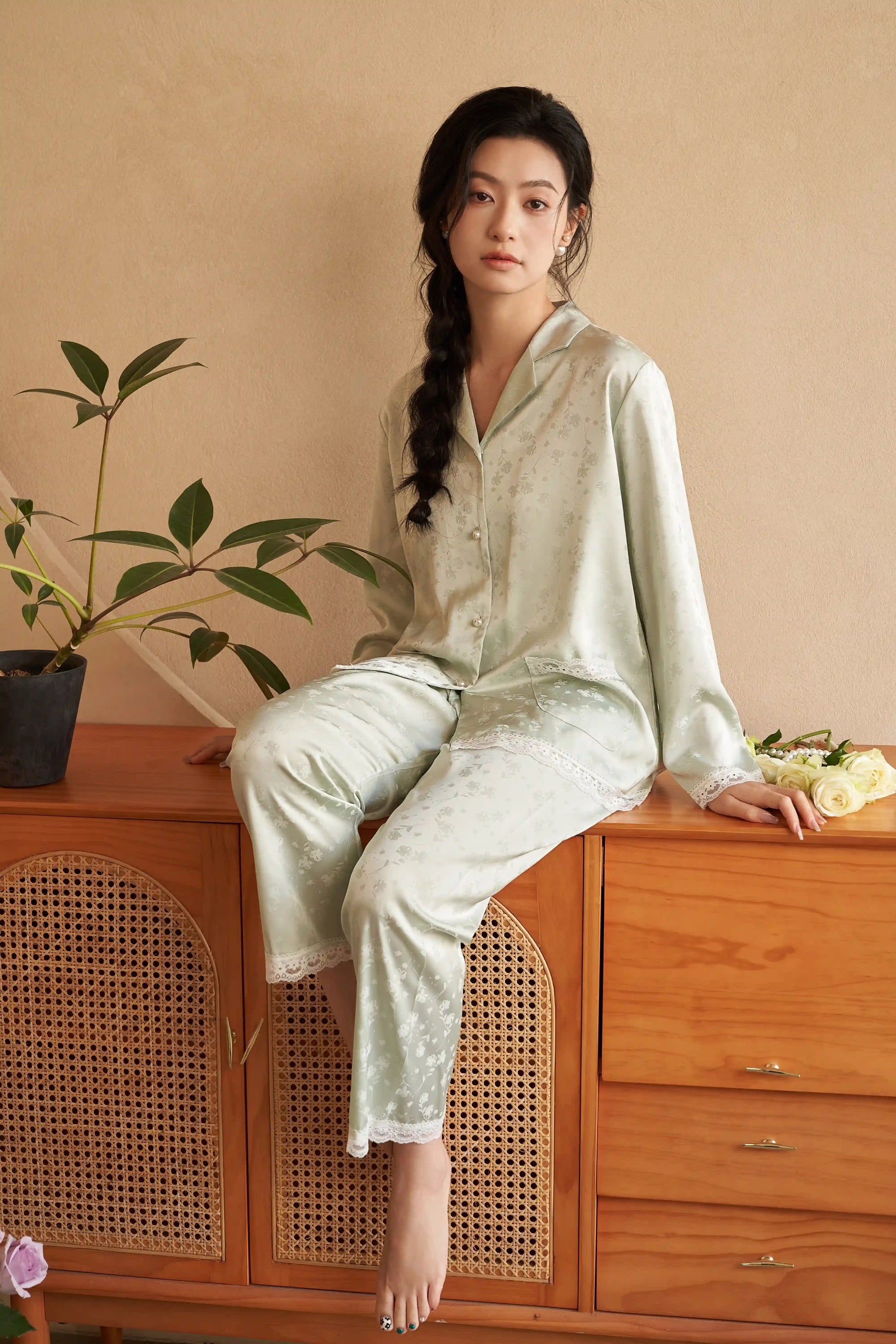 Oriental lace pajamas - Dreaming of Flowers