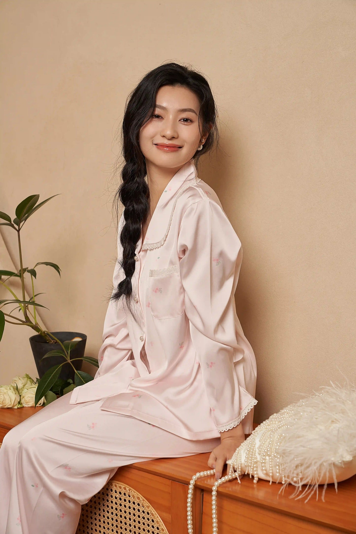 Oriental lace pajamas - elegant beauty