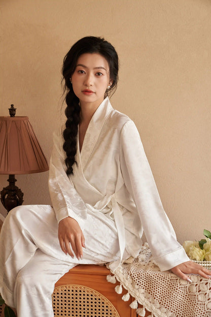 Oriental style pajamas - The beauty of ancient rhyme - White