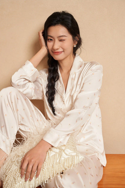 Oriental style pajamas - flowery and graceful