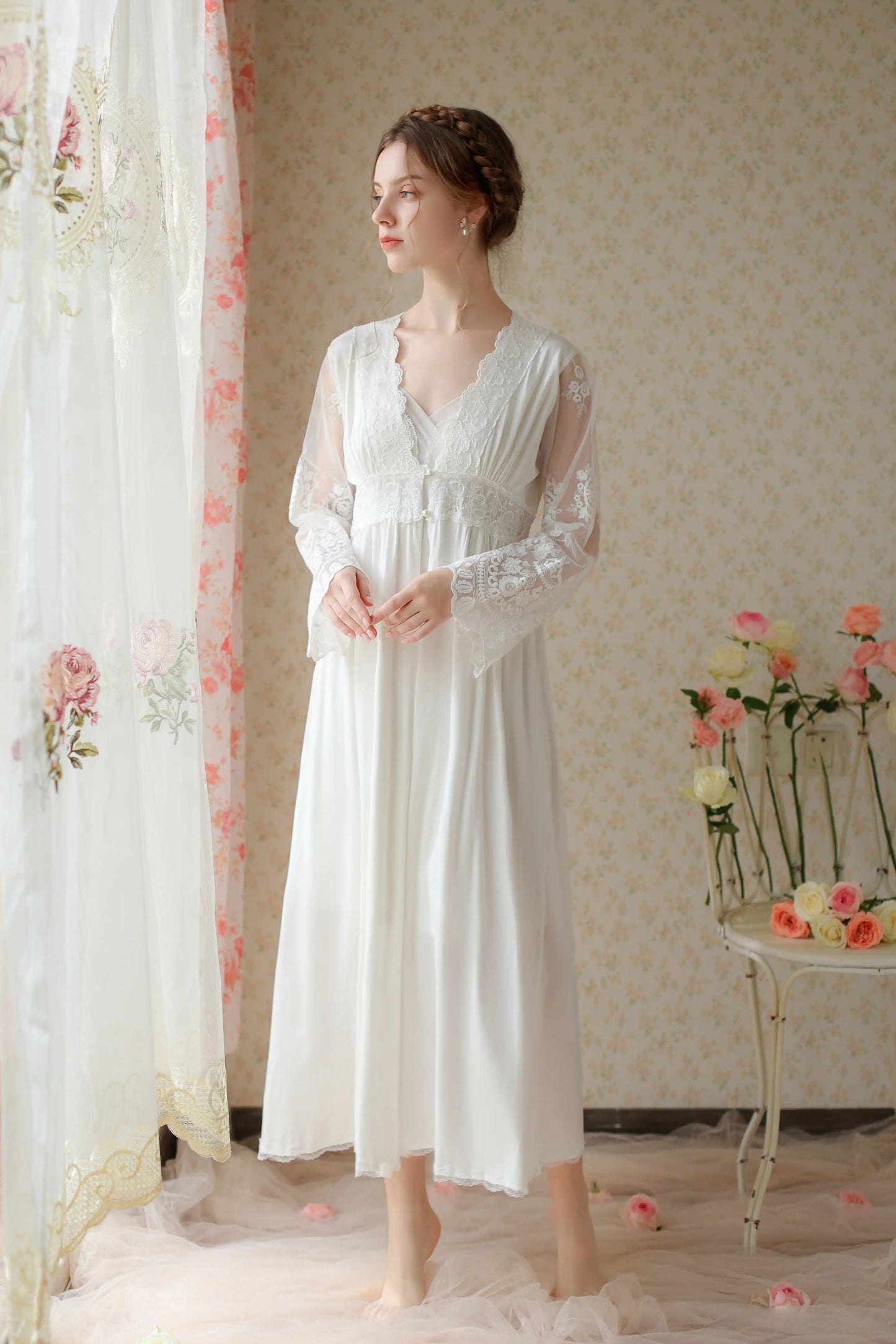 Romantic and elegant Nightgown/Home wear