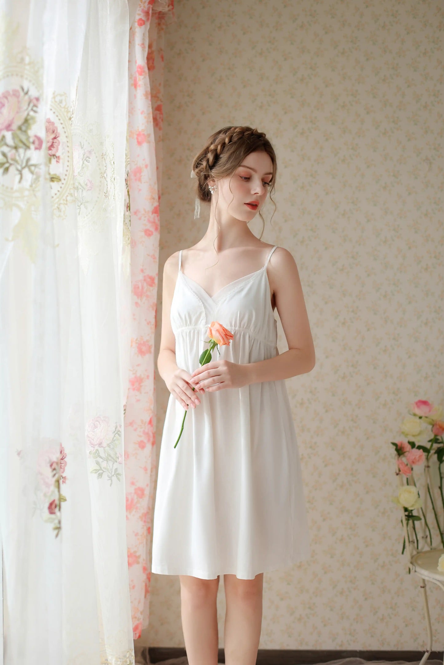 Romantic and elegant Nightgown/Home wear