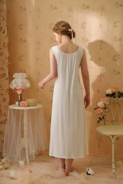 Simple and elegant Nightgown/Home wear