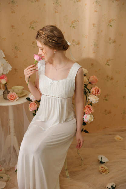 Simple and elegant Nightgown/Home wear