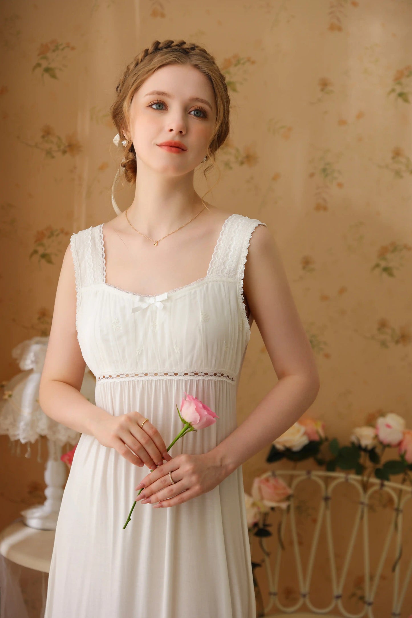 Simple and elegant Nightgown/Home wear