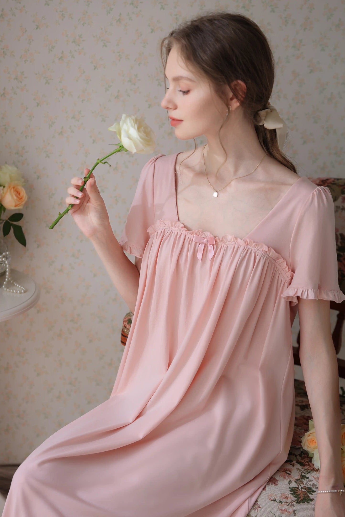 Simple and elegant Nightgown/Home wear