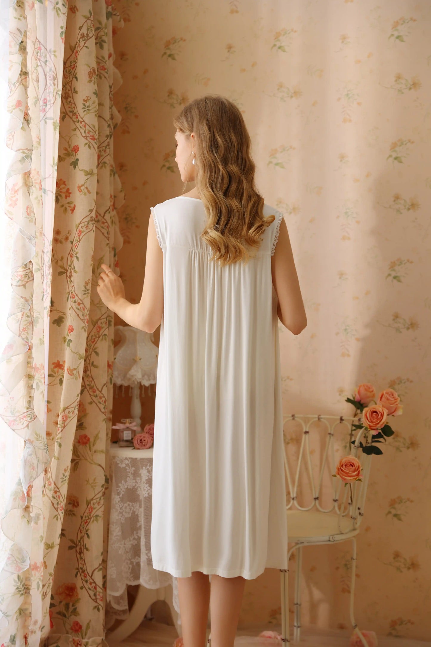 Simple and elegant Nightgown/Home wear