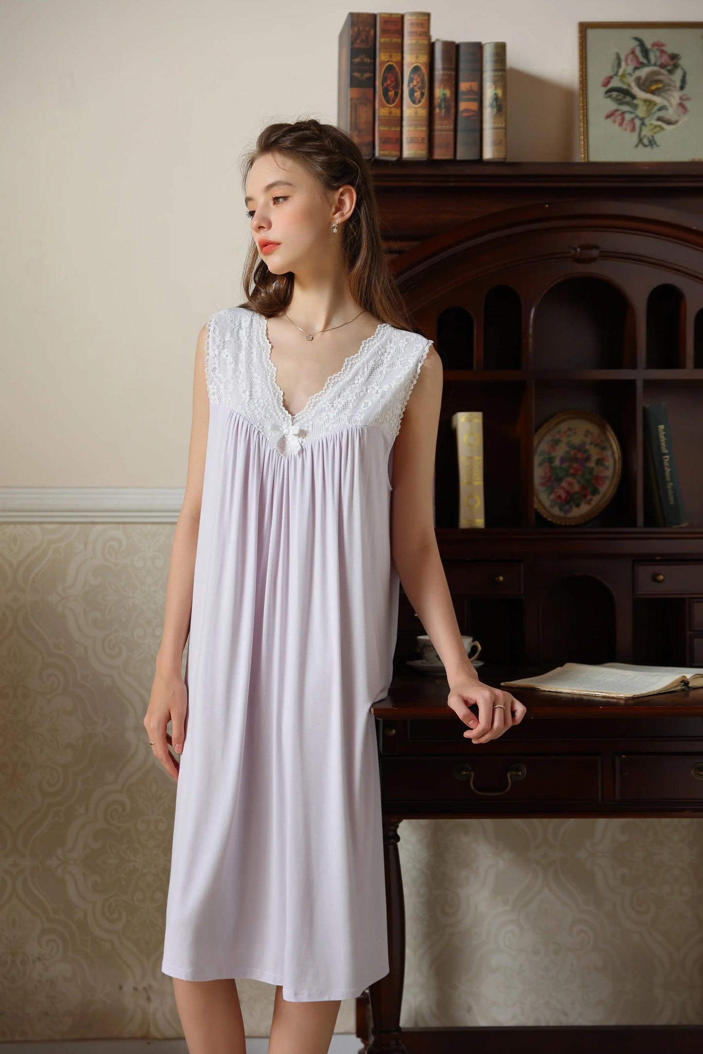 Simple and elegant Nightgown/Home wear