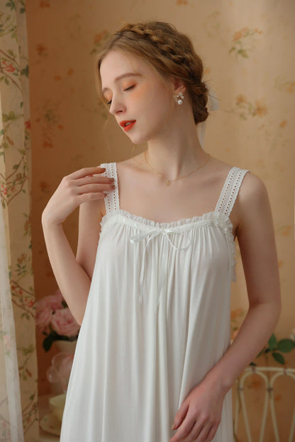 Simple and sweet Suspender nightgown/Home wear