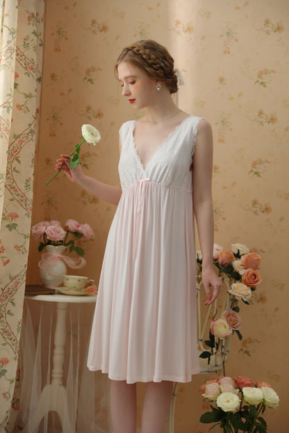 Simple romantic Suspender nightgown/Home wear