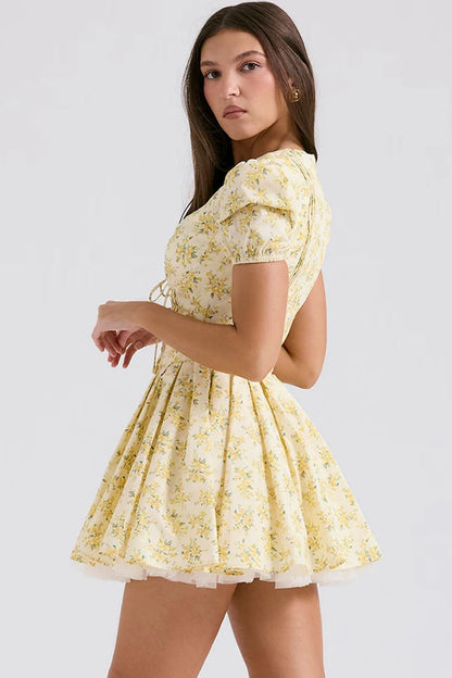 Cute Low Cut Floral Tulle Mini Pleated Skirt